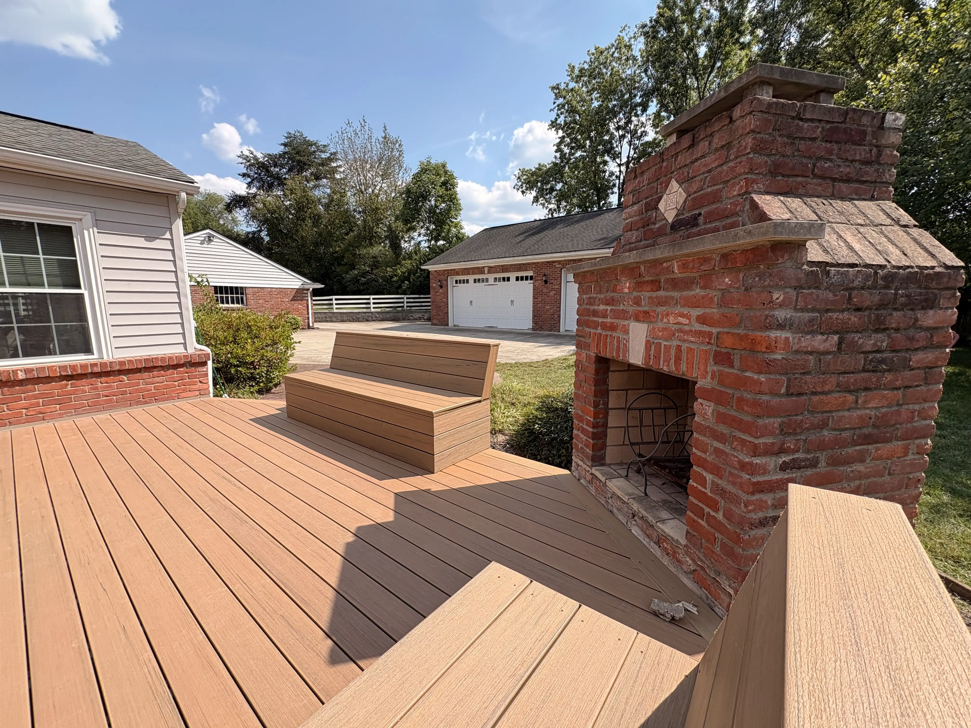 Louisville deck contractor
