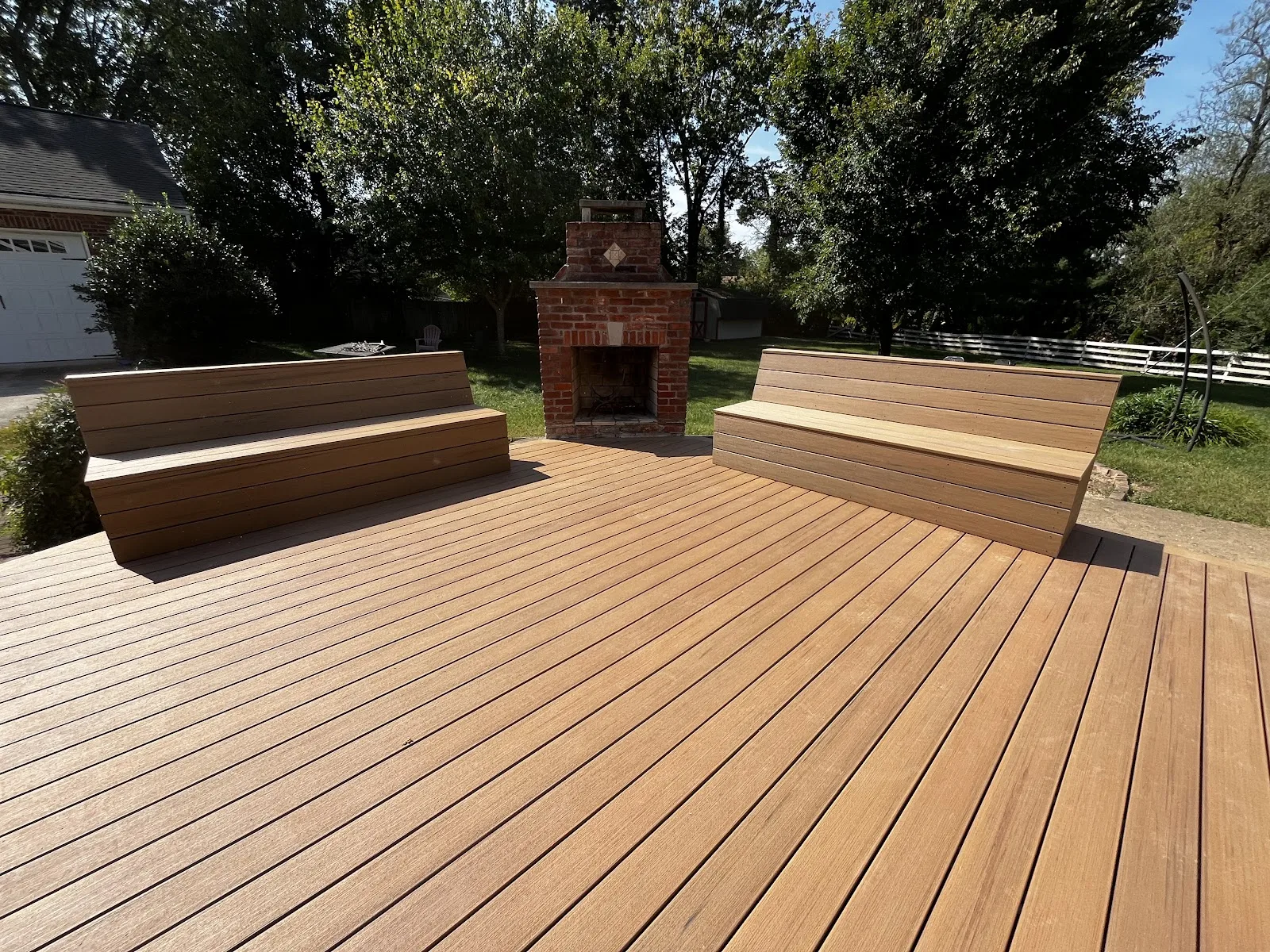 Custom deck builder in Crestwood KY